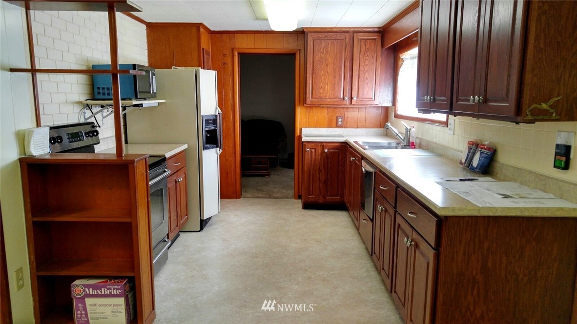 2337 Yew Street Road Bellingham, WA 98229 - Photo 4 of 13 Gallery Image 4
