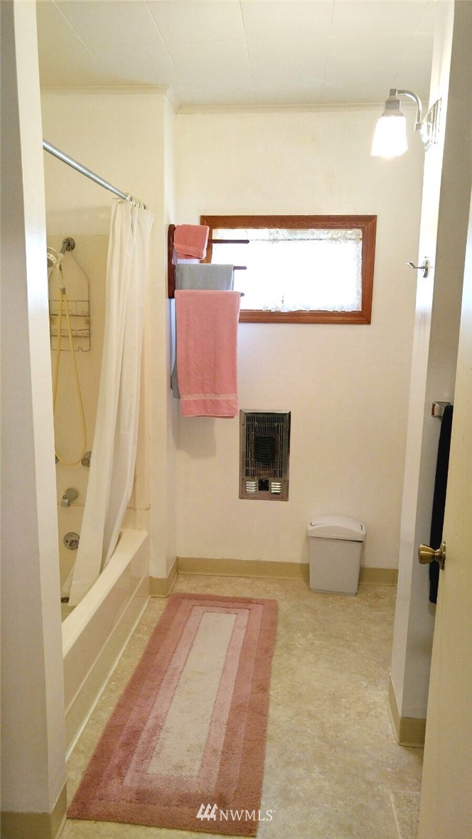 2337 Yew Street Road Bellingham, WA 98229 - Photo 5 of 13 Gallery Image 5
