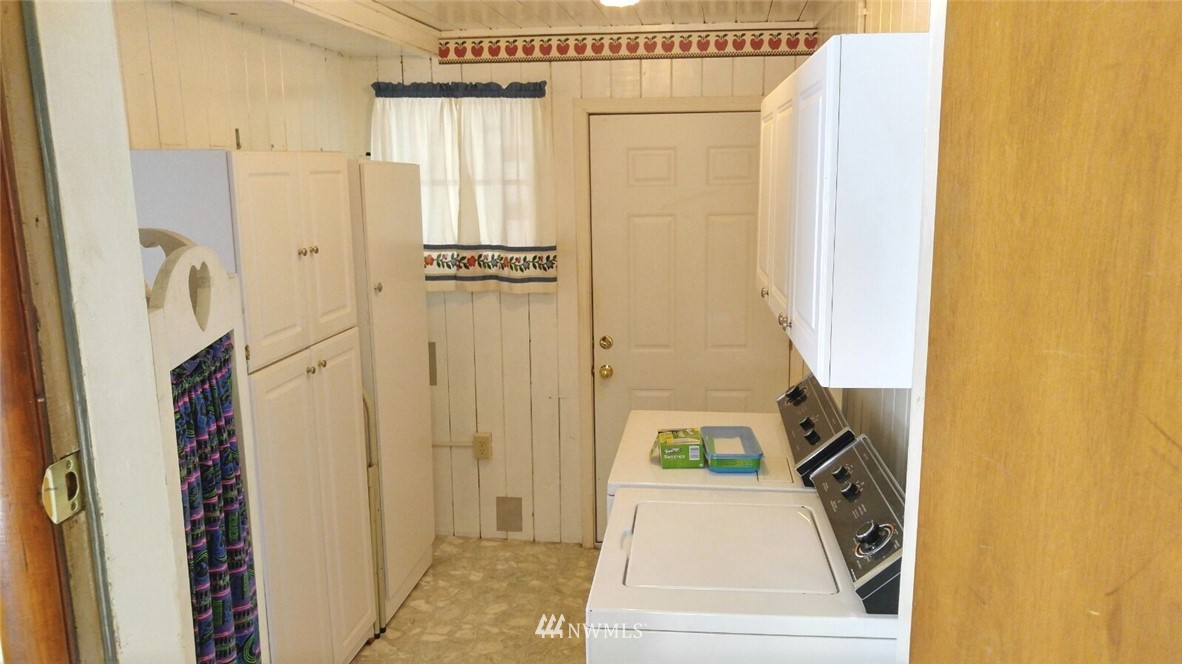 2337 Yew Street Road Bellingham, WA 98229 - Photo 10 of 13 Gallery Image 10
