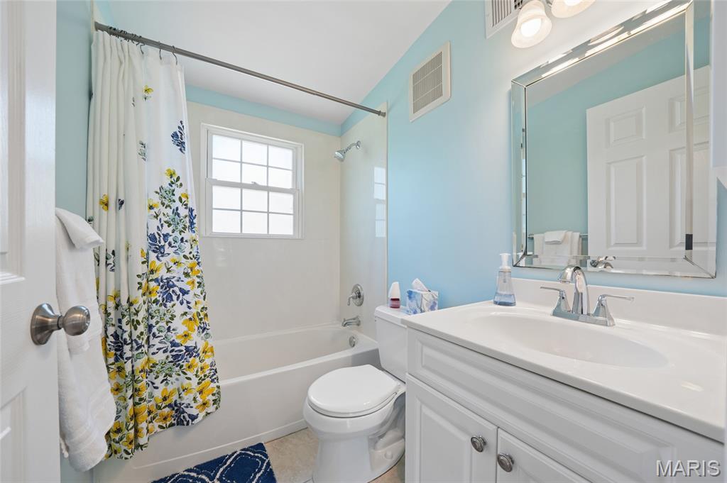 1337 Warson Place Rock Hill, MO 63119 - Photo 14 of 26