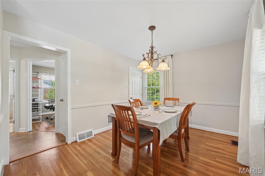 1337 Warson Place Rock Hill, MO 63119 - Photo 6 of 26
