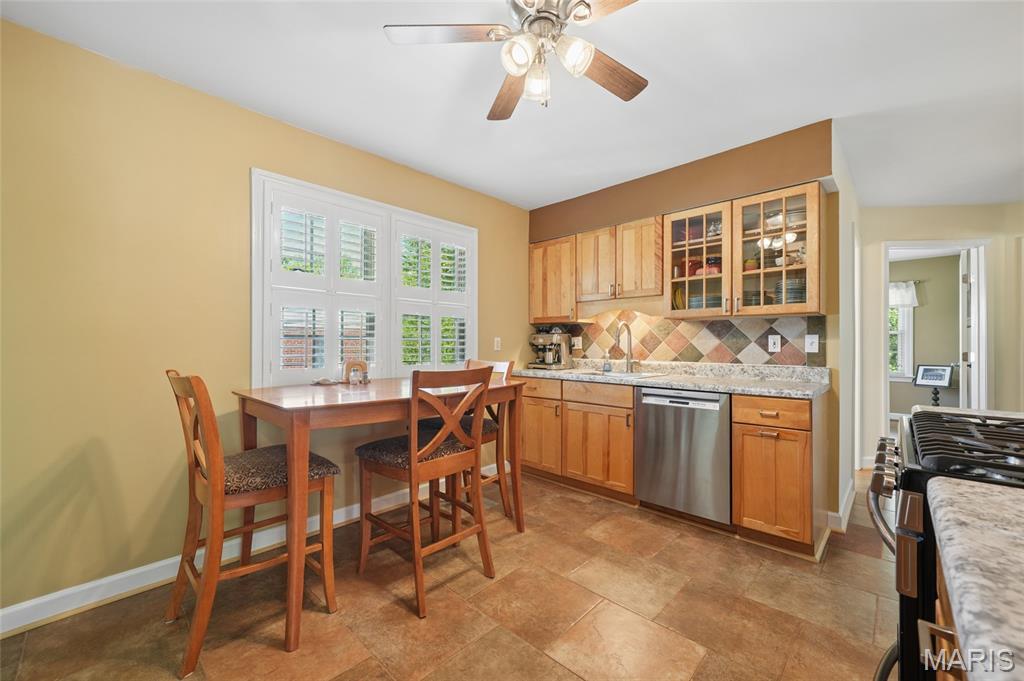 1337 Warson Place Rock Hill, MO 63119 - Photo 9 of 26