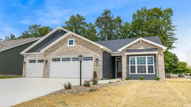 $459,900 | 8289 Caverango Boulevard, Fort Wayne, IN 46815