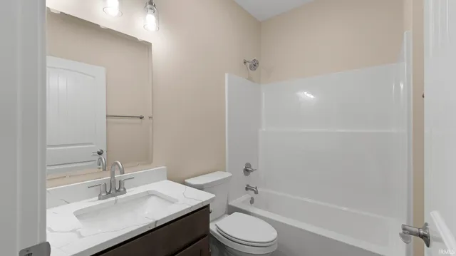 $459,900 | 8289 Caverango Boulevard, Fort Wayne, IN 46815