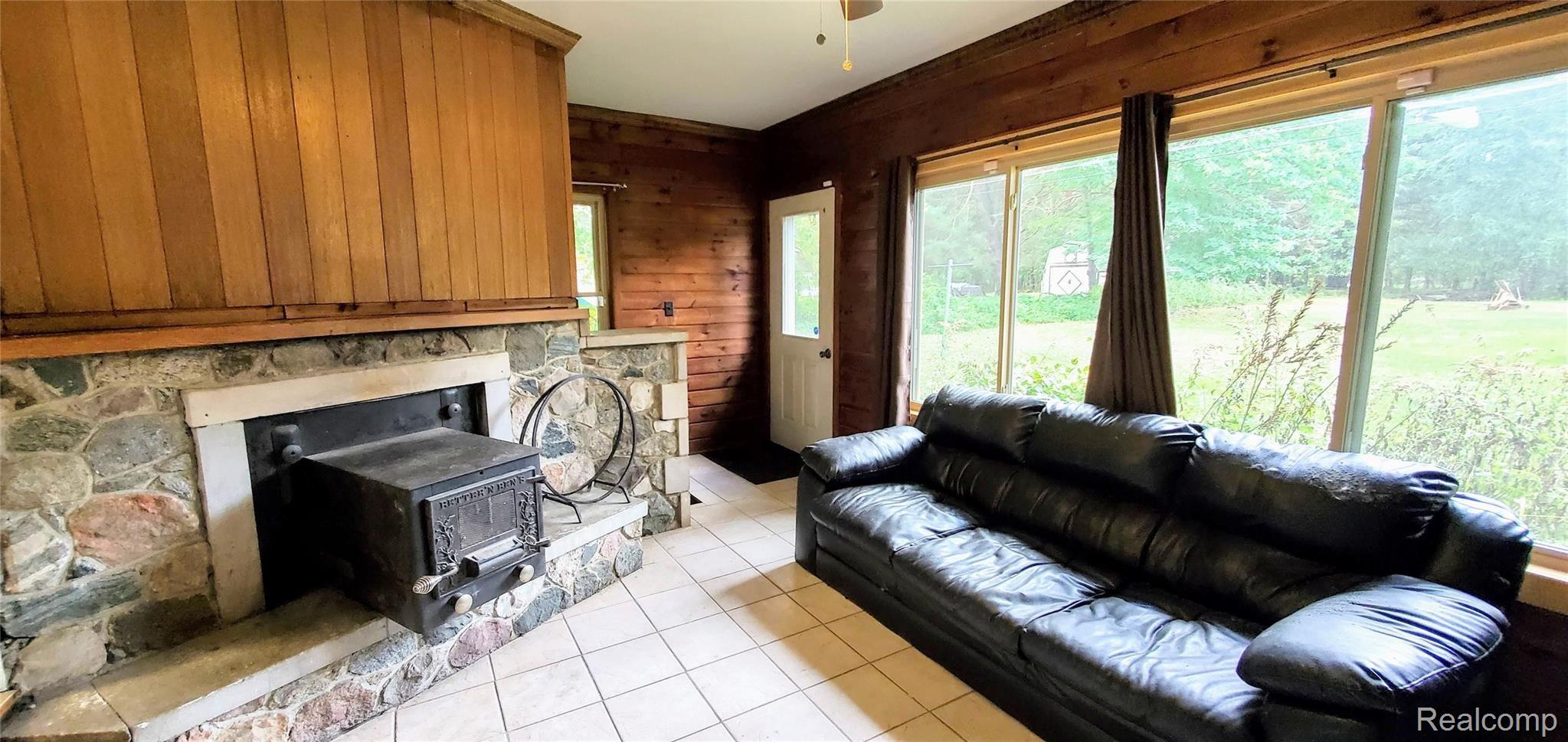 3381 German Road Columbiaville, MI 48421 - Photo 3 of 24 20211017_152131.jpg