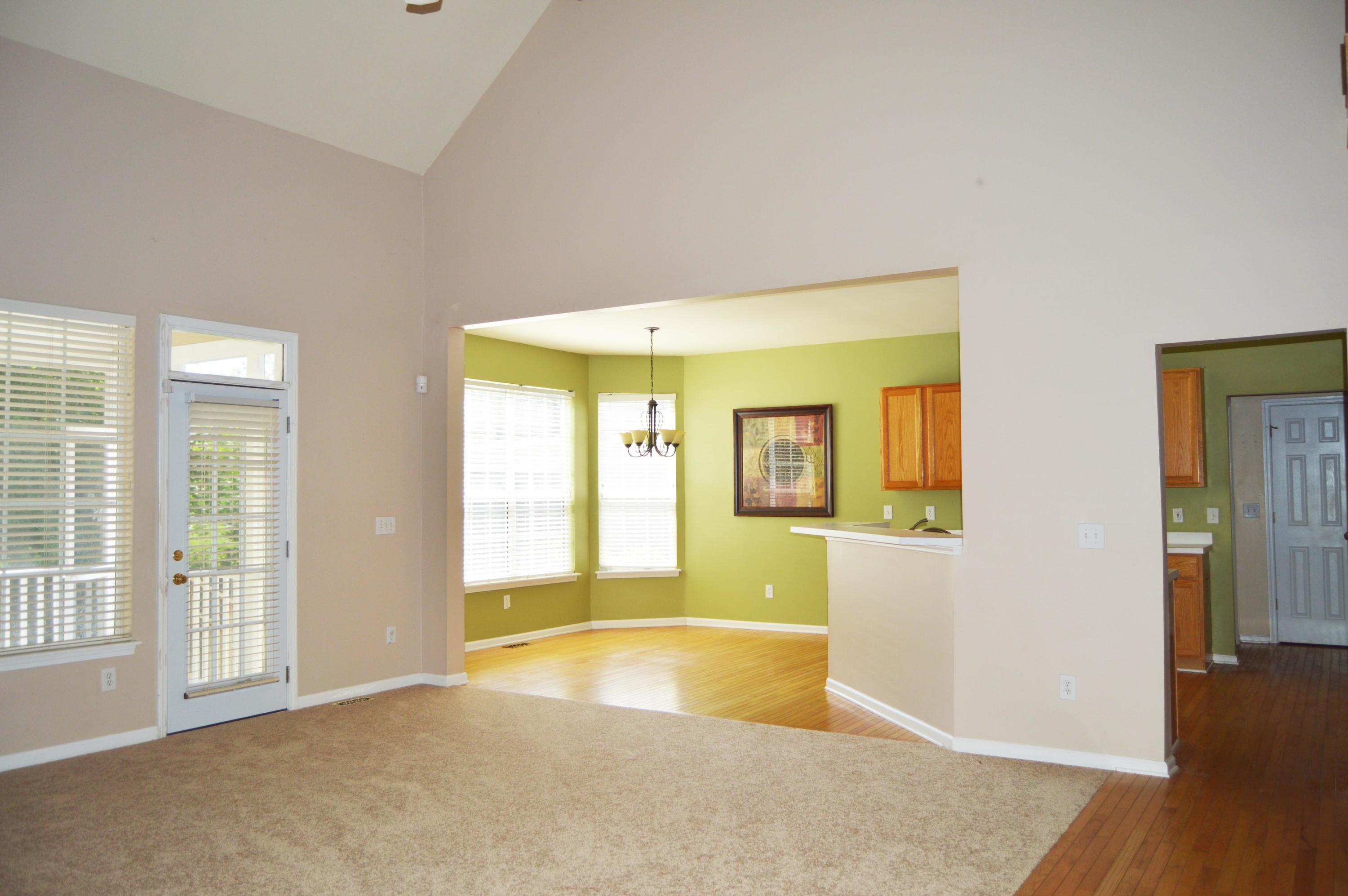 321 Clubview Road Summerville, SC 29485 - Photo 14 of 31 living room2