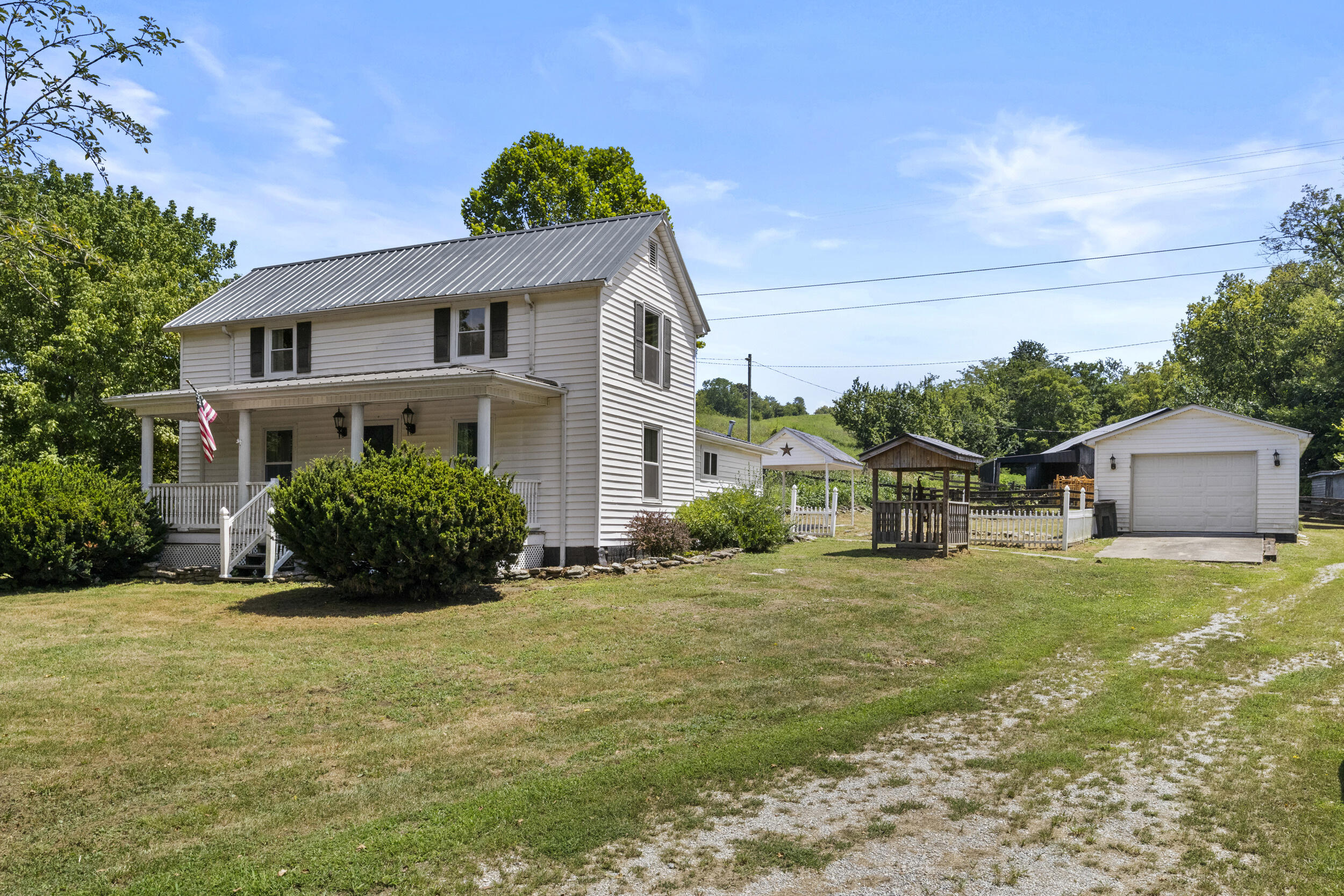 1875 White Oak Road Owingsville, KY 40360 - Photo 2 of 51 1_img_1643