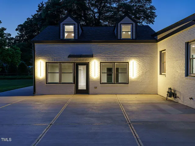 $895,000 | 316 Barbour Street, Clayton, NC 27520