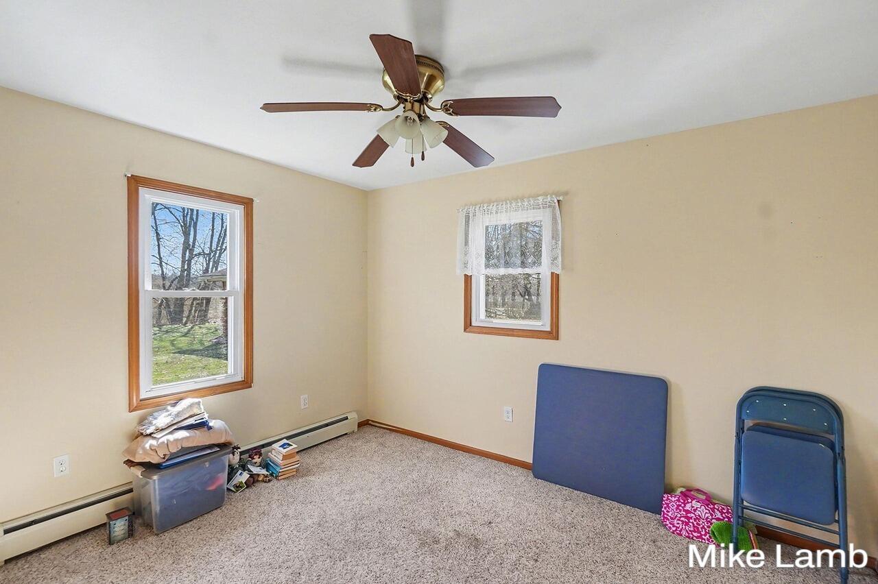 822 West 60th Street Newaygo, MI 49337 - Photo 23 of 32 027_file_7520