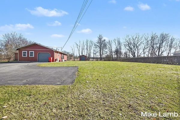 $289,700 | 822 West 60th Street, Newaygo, MI 49337