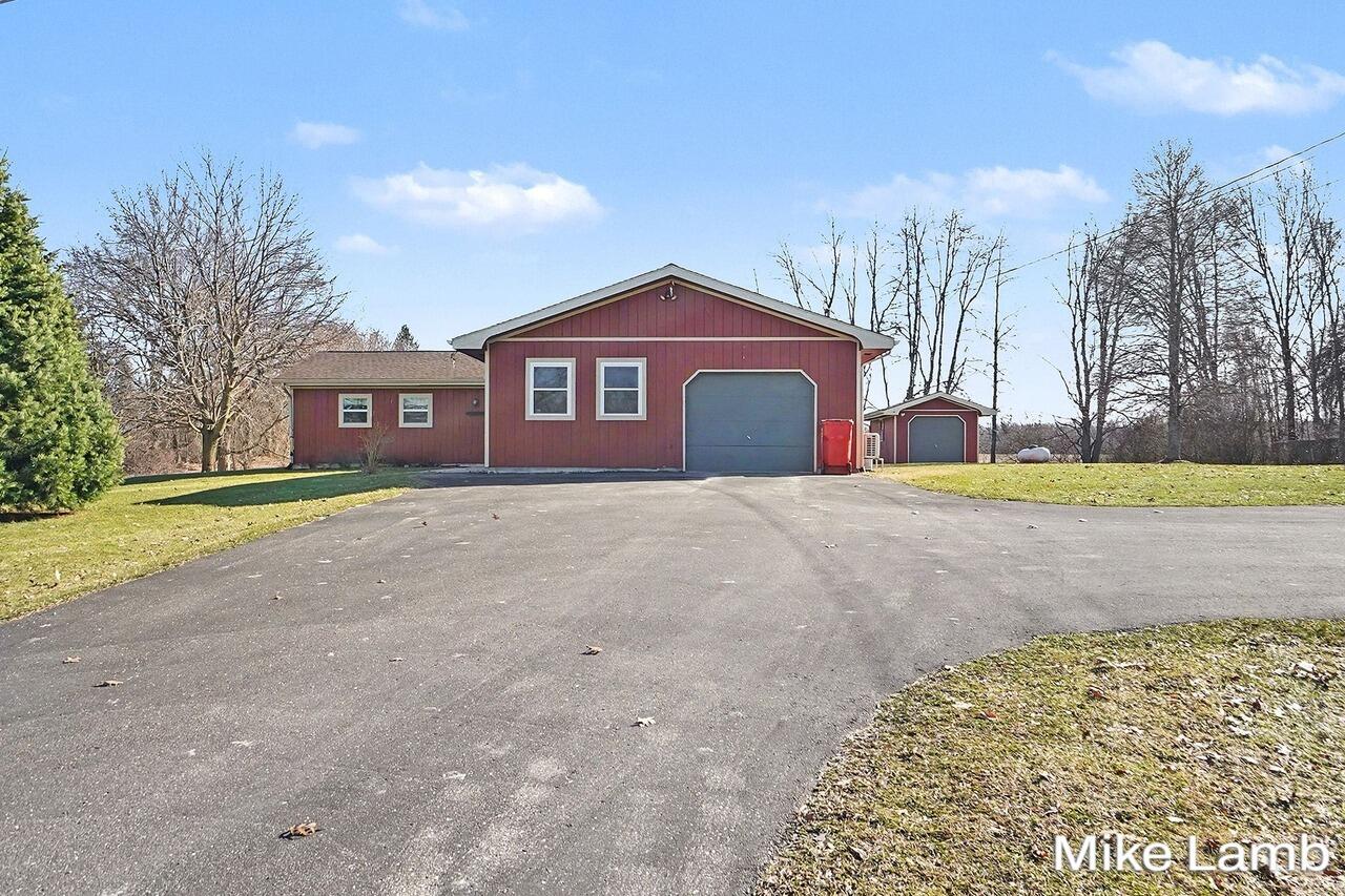 822 West 60th Street Newaygo, MI 49337 - Photo 29 of 32 009_file_7454