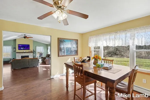 $289,700 | 822 West 60th Street, Newaygo, MI 49337