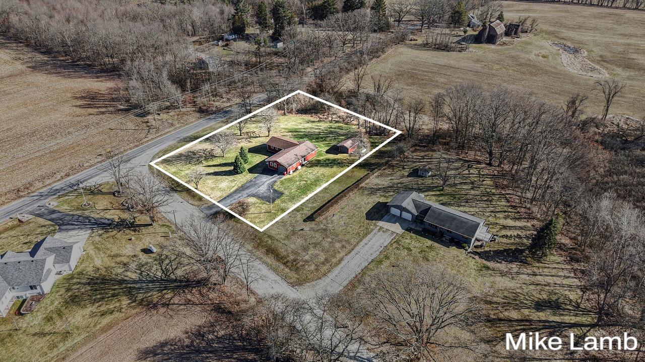 822 West 60th Street Newaygo, MI 49337 - Photo 6 of 32 002_dji_20260312165401_0018_d_92