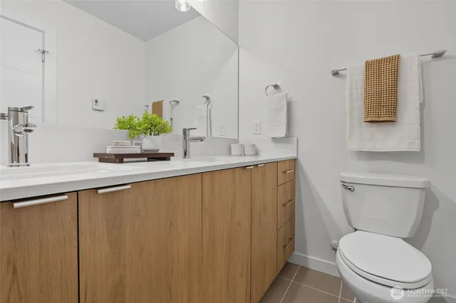 $3,200 | 3112 Northeast 120th Street, Unit R, Seattle, WA 98125