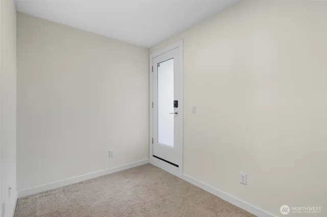 $3,200 | 3112 Northeast 120th Street, Unit R, Seattle, WA 98125