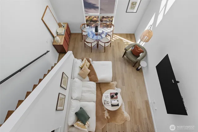 $3,200 | 3112 Northeast 120th Street, Unit R, Seattle, WA 98125