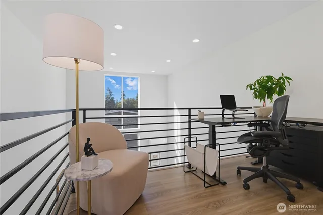 $3,200 | 3112 Northeast 120th Street, Unit R, Seattle, WA 98125