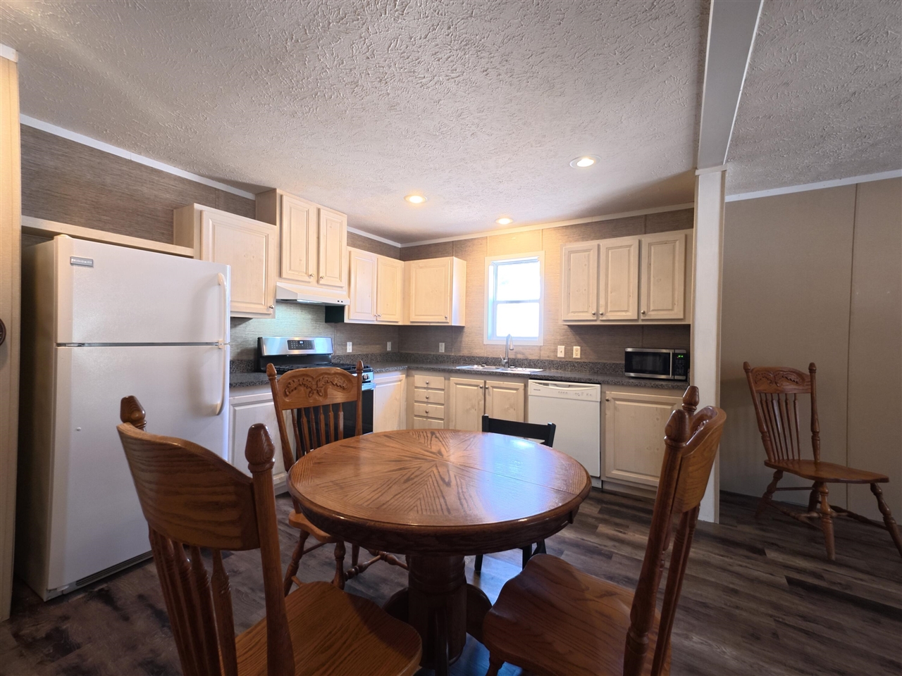 460 Seaman Road Wellston, MI 49689 - Photo 16 of 47