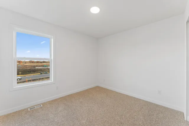 $514,385 | 7557 Lower 42nd Street North, St. Paul, MN 55128