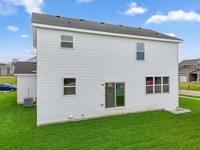 $514,385 | 7557 Lower 42nd Street North, St. Paul, MN 55128