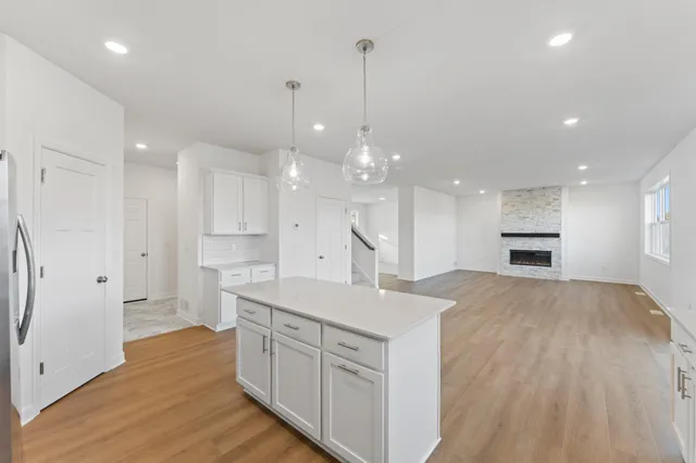 $514,385 | 7557 Lower 42nd Street North, St. Paul, MN 55128