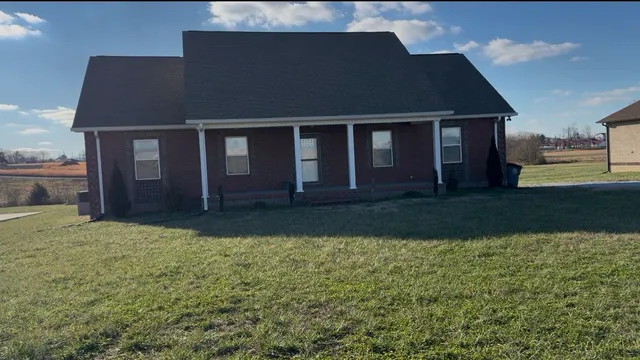 $339,900 | 899 Sneed Boulevard, Lafayette, TN 37083