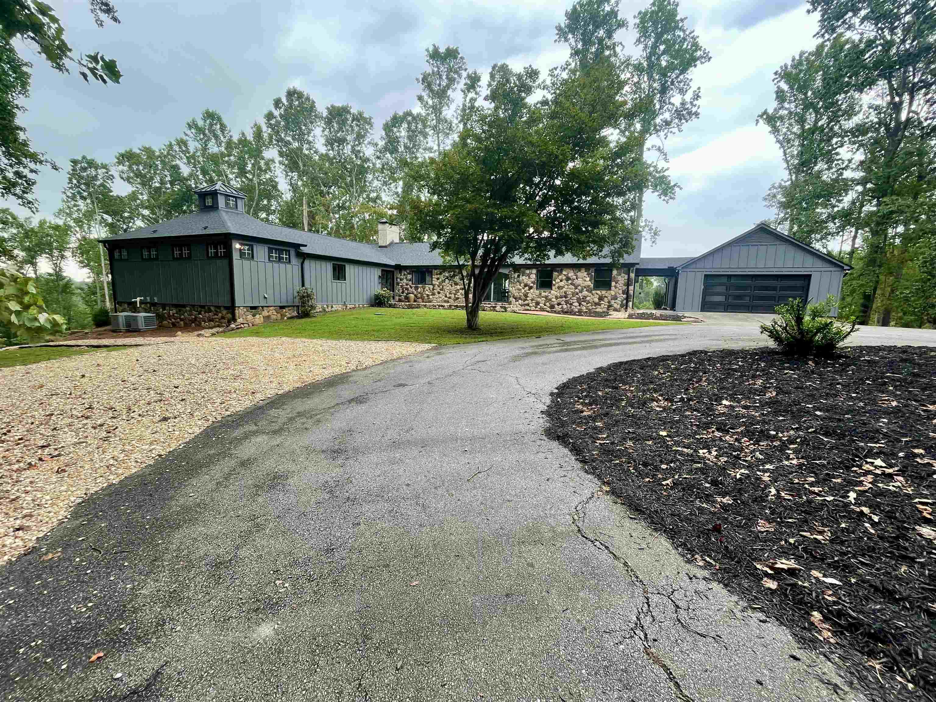 380 Indian Creek Road Spartanburg, SC 29302 - Photo 2 of 48