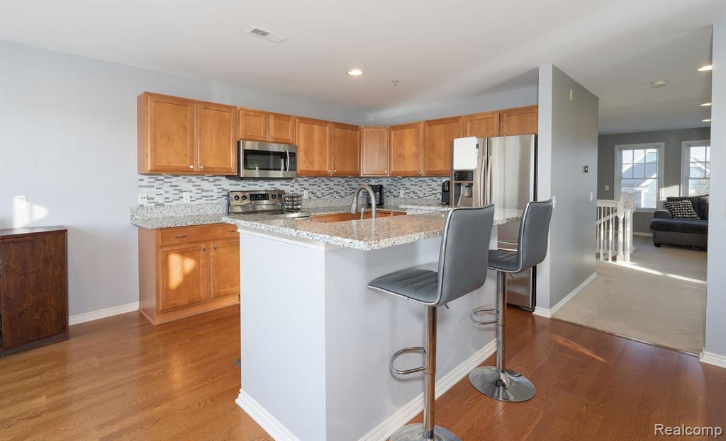 50107 Harding Street Canton, MI 48188 - Photo 12 of 27