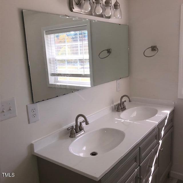 876 Vanco Mill Road Henderson, NC 27537 - Photo 9 of 18 Bath 1