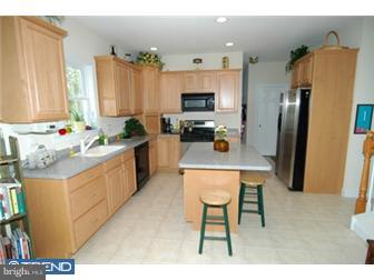 204 Overlook Road Morgantown, PA 19543 - Photo 8 of 12 Kitchen