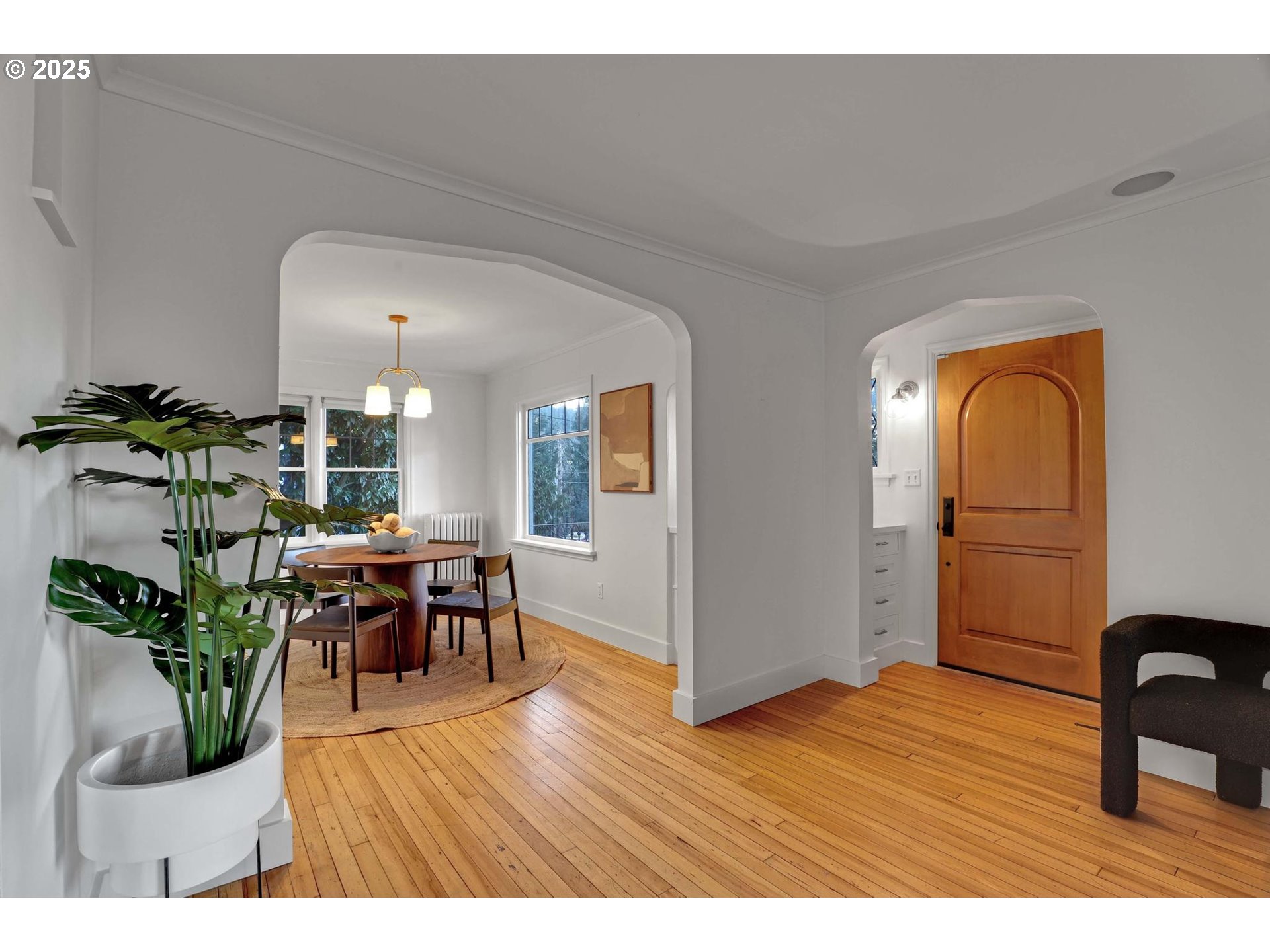 2944 Northwest Raleigh Street Portland, OR 97210 - Photo 3 of 30 Gallery Image 3