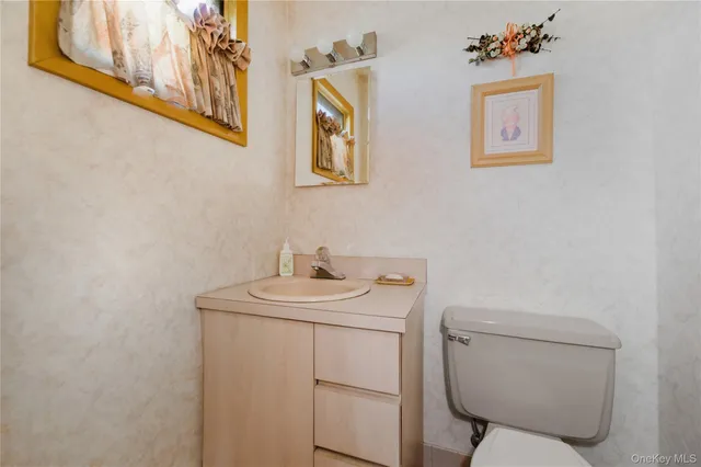 $850,000 | 613 Smith Place, Oceanside, NY 11572