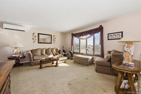 $850,000 | 613 Smith Place, Oceanside, NY 11572