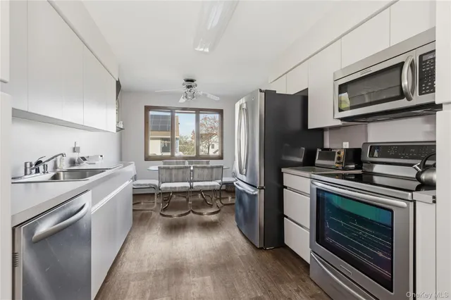 $850,000 | 613 Smith Place, Oceanside, NY 11572