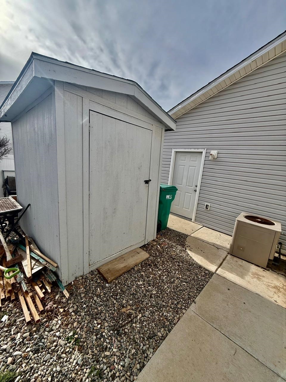 746 Granite Drive Fruita, CO 81521 - Photo 16 of 19 a backyard of a house