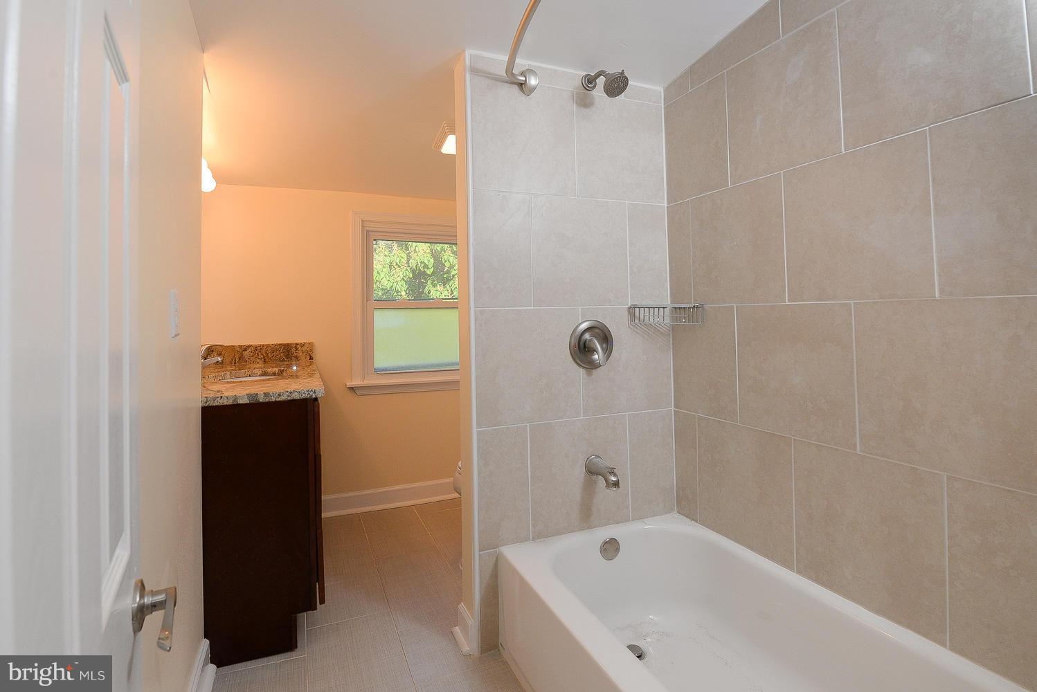 7902 Malcolm Road Clinton, MD 20735 - Photo 23 of 29 Bath
