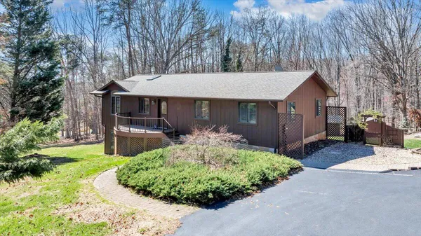 $524,888 | 103 Twin Cove Trail, Moneta, VA 24121