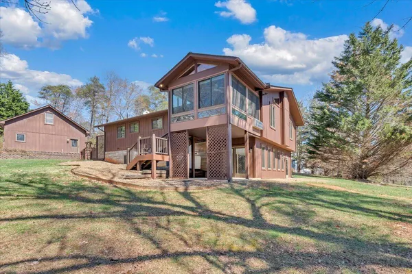 $524,888 | 103 Twin Cove Trail, Moneta, VA 24121