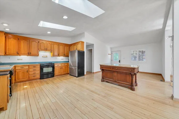 $524,888 | 103 Twin Cove Trail, Moneta, VA 24121