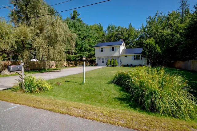$395,000 | 17 Mcdonald Avenue, Ellsworth, ME 04605