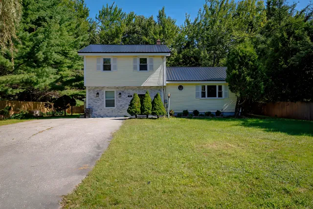 $395,000 | 17 Mcdonald Avenue, Ellsworth, ME 04605