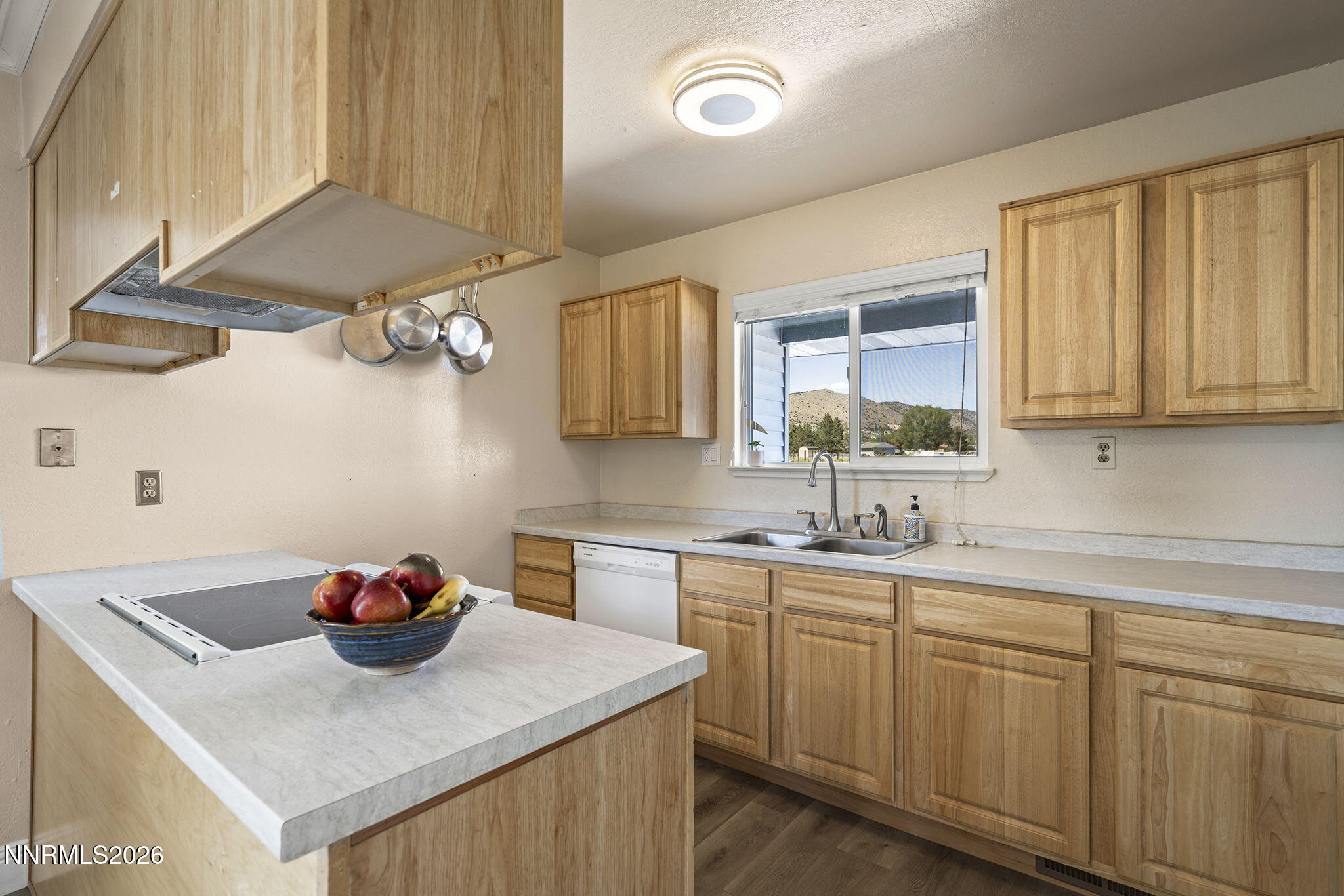11690 Sitka Street Reno, NV 89506 - Photo 11 of 31 11-web-or-mls-_DSC9756