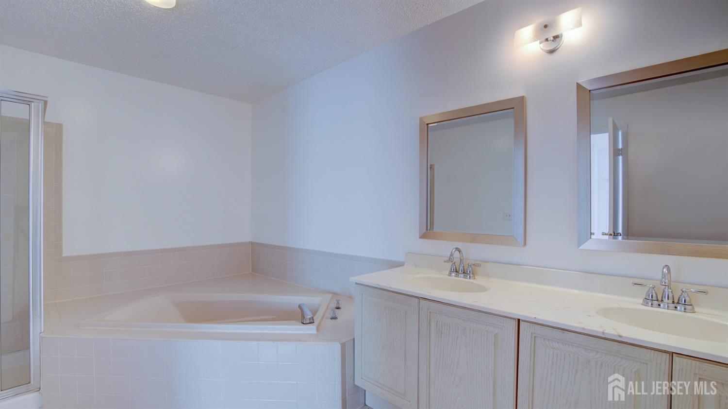 118 Orion Road Piscataway, NJ 08854 - Photo 24 of 43 Gallery Image 24