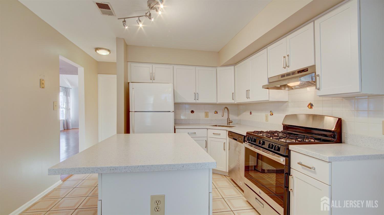 118 Orion Road Piscataway, NJ 08854 - Photo 35 of 43 Gallery Image 35