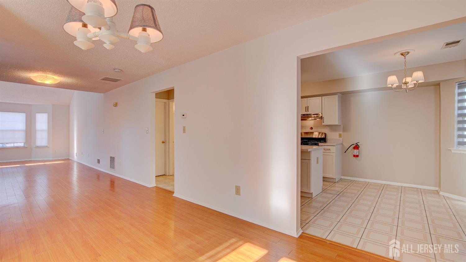 118 Orion Road Piscataway, NJ 08854 - Photo 6 of 43 Gallery Image 6
