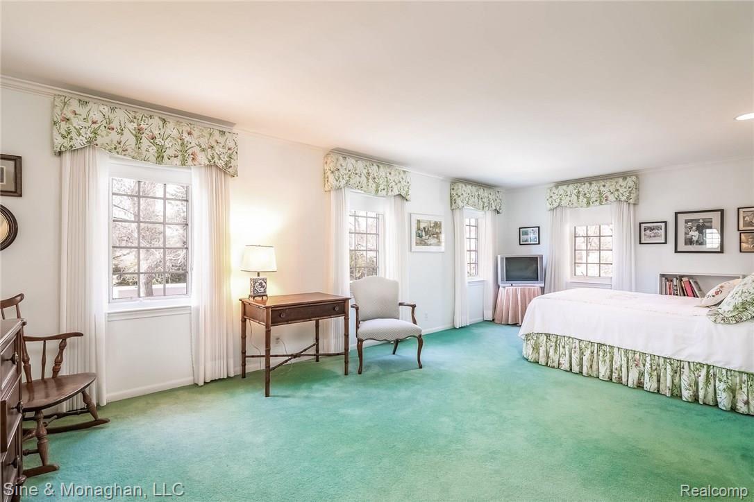 88 Cloverly Road Grosse Pointe, MI 48236 - Photo 24 of 53 026-Master_Bedroom-5620495-medium.jpg