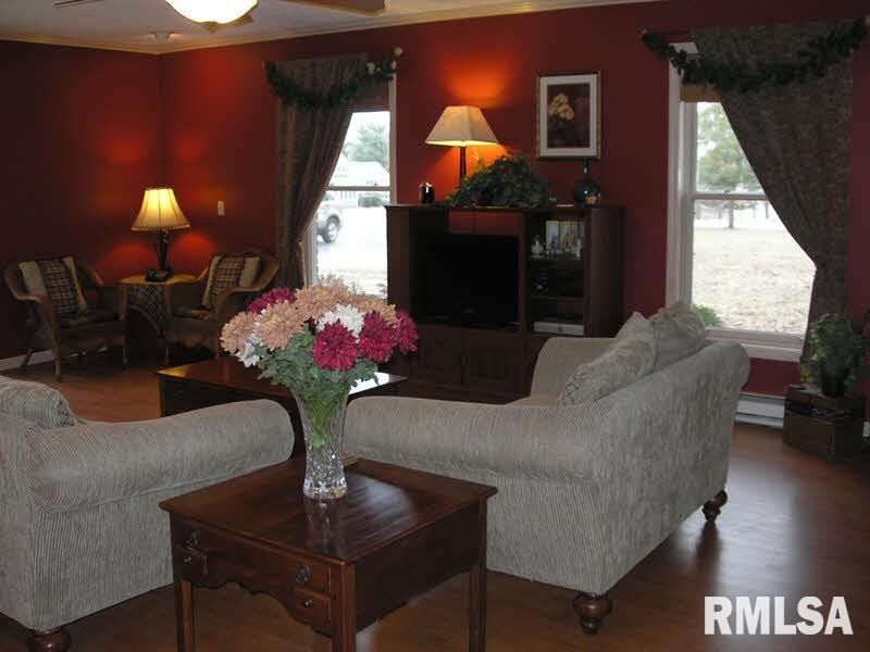 226 Sasamac Road Carbondale, IL 62903 - Photo 6 of 14