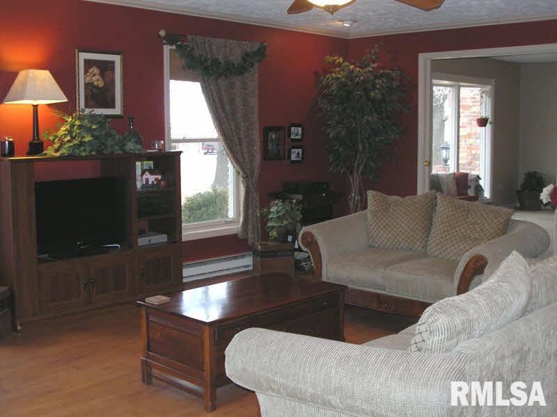 226 Sasamac Road Carbondale, IL 62903 - Photo 7 of 14