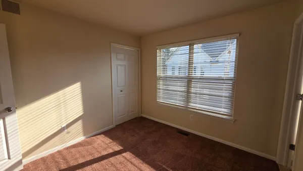 $2,500 | 1449 Beachland Boulevard, Waterford, MI 48328