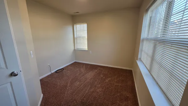 $2,500 | 1449 Beachland Boulevard, Waterford, MI 48328